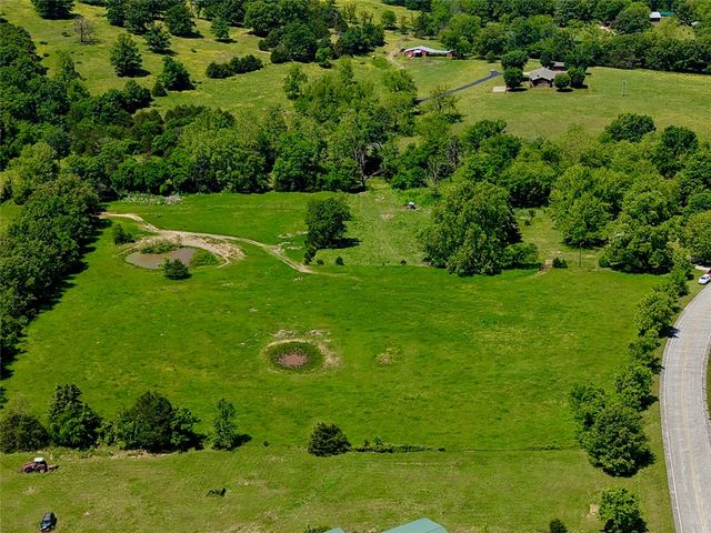 335 Madison 7802, Huntsville, AR 72740