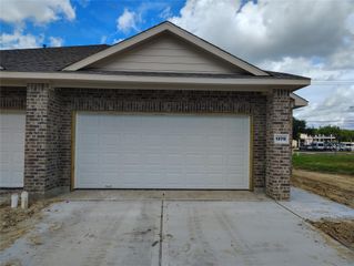 1370 Mixander Way, La Porte, TX 77571