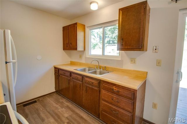 3614 Gilham Avenue, Alton, IL 62002