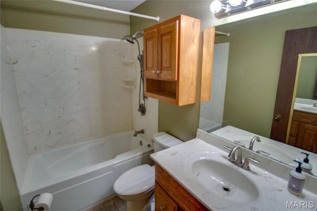 3614 Gilham Avenue, Alton, IL 62002