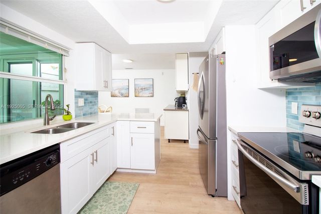 107 Winged Foot Ln, Boca Raton, FL 33431