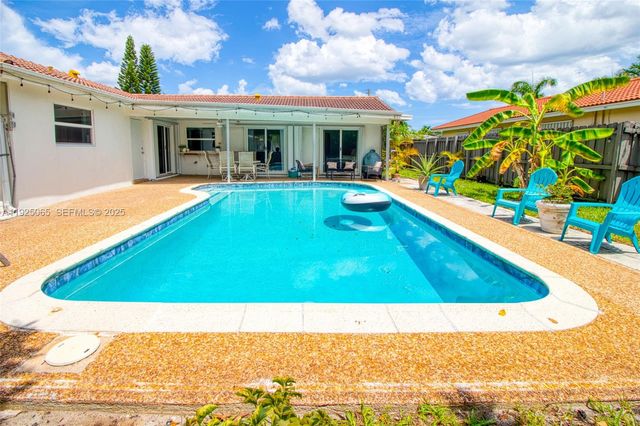 107 Winged Foot Ln, Boca Raton, FL 33431