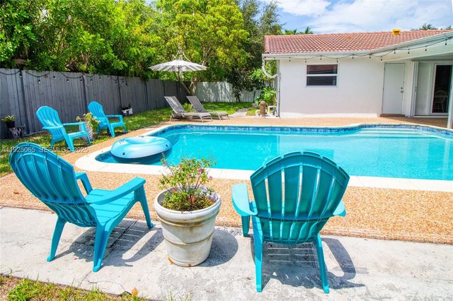 107 Winged Foot Ln, Boca Raton, FL 33431