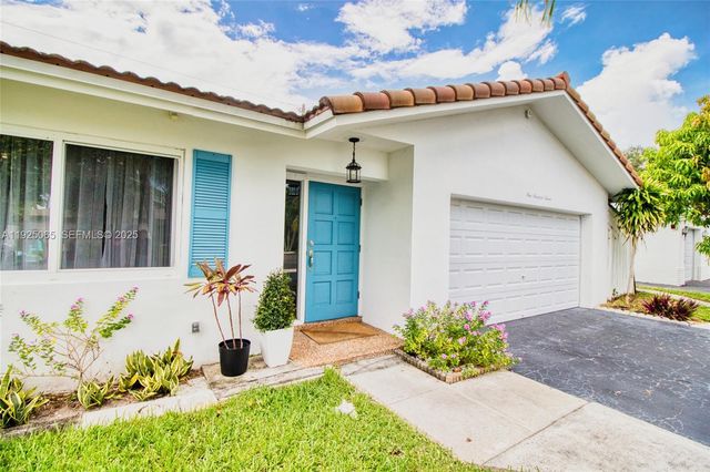 107 Winged Foot Ln, Boca Raton, FL 33431