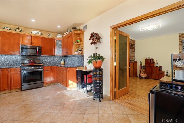 531 N Rossmore Avenue 202, Los Angeles, CA 90004