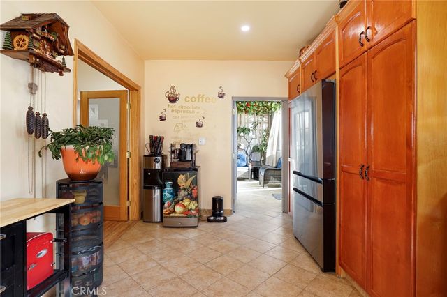 531 N Rossmore Avenue 202, Los Angeles, CA 90004