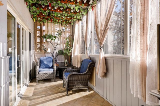 531 N Rossmore Avenue 202, Los Angeles, CA 90004