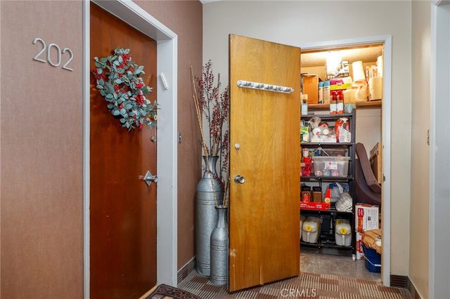 531 N Rossmore Avenue 202, Los Angeles, CA 90004