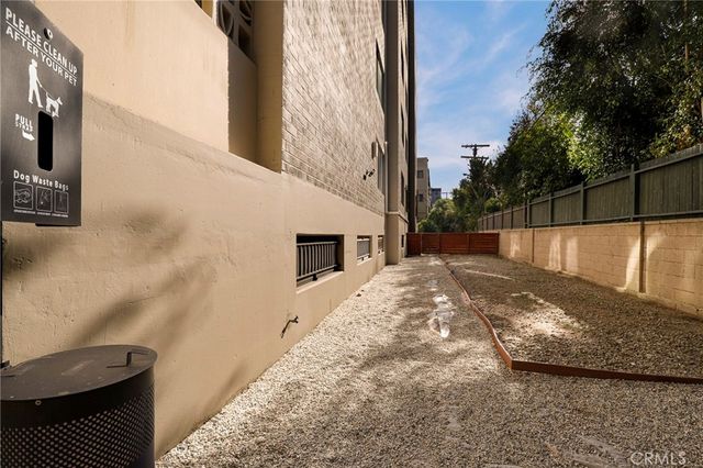 531 N Rossmore Avenue 202, Los Angeles, CA 90004