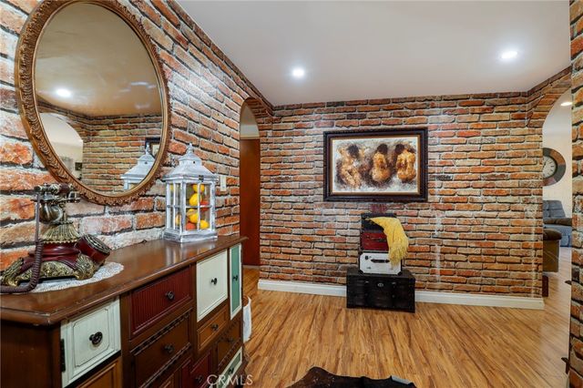 531 N Rossmore Avenue 202, Los Angeles, CA 90004