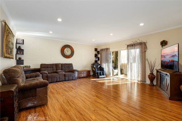 531 N Rossmore Avenue 202, Los Angeles, CA 90004