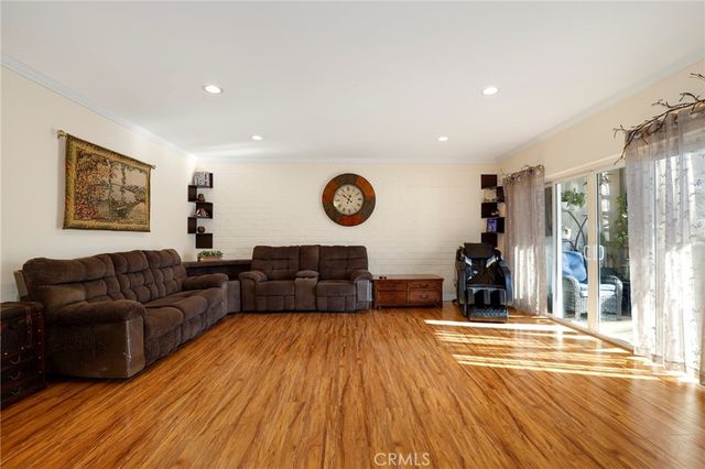 531 N Rossmore Avenue 202, Los Angeles, CA 90004