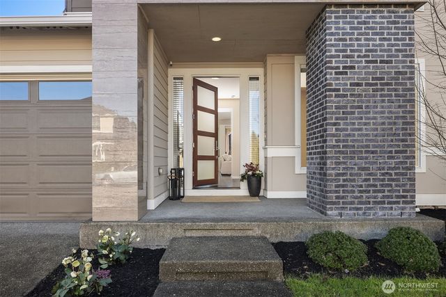 3829 NE 24th Court, Renton, WA 98056