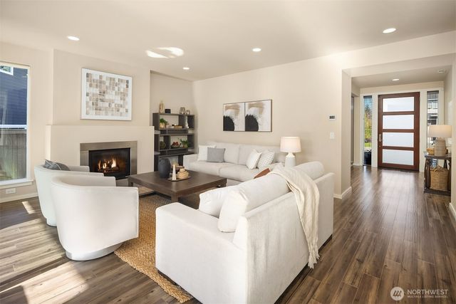 3829 NE 24th Court, Renton, WA 98056