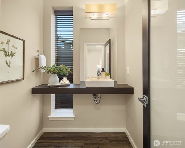 3829 NE 24th Court, Renton, WA 98056