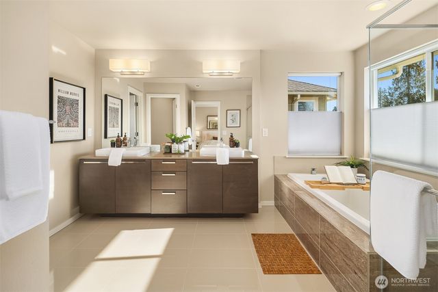 3829 NE 24th Court, Renton, WA 98056