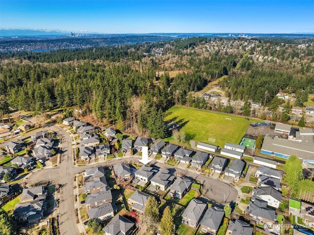 3829 NE 24th Court, Renton, WA 98056