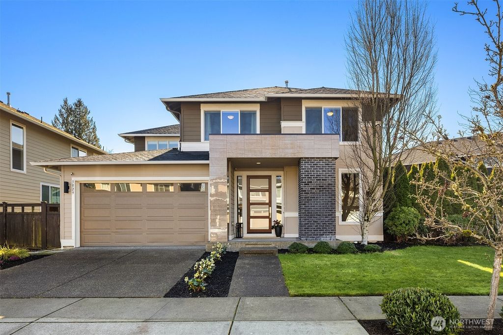 3829 NE 24th Court, Renton, WA 98056