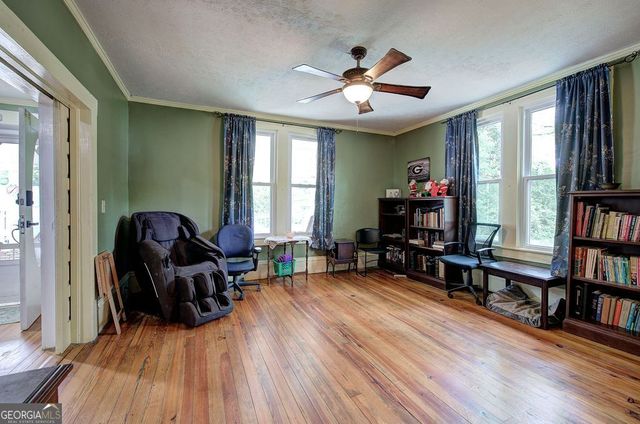 36 Shaw Street, Kingston, GA 30145