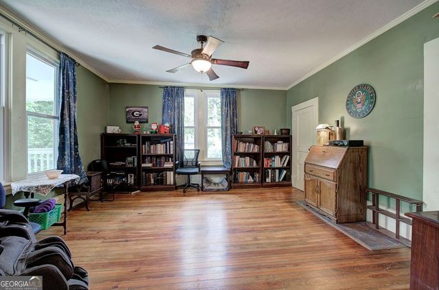 36 Shaw Street, Kingston, GA 30145