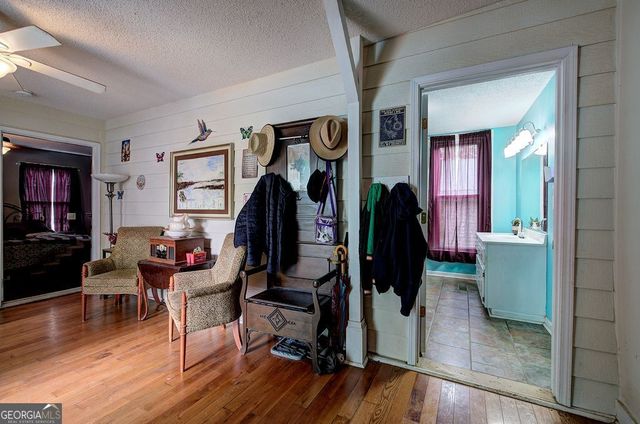 36 Shaw Street, Kingston, GA 30145