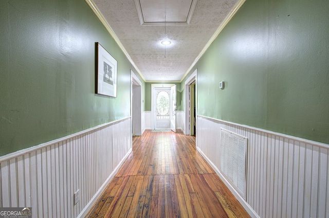 36 Shaw Street, Kingston, GA 30145