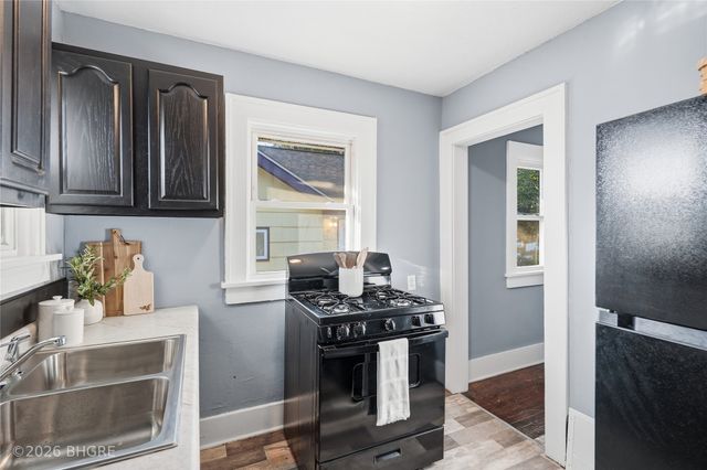 2331 E 11th Street, Des Moines, IA 50316