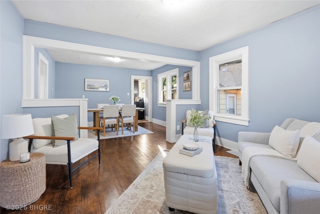 2331 E 11th Street, Des Moines, IA 50316