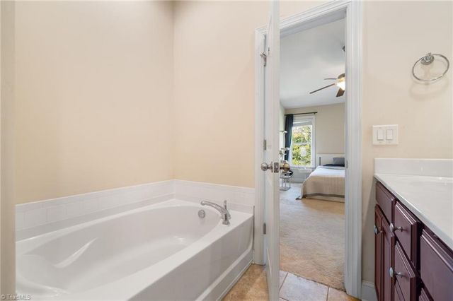 1171 Heritage Path Lane, Winston-salem, NC 27103