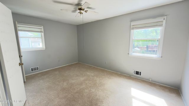 11 Maple Street, Jackson, NJ 08527