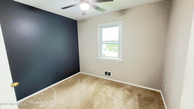 11 Maple Street, Jackson, NJ 08527
