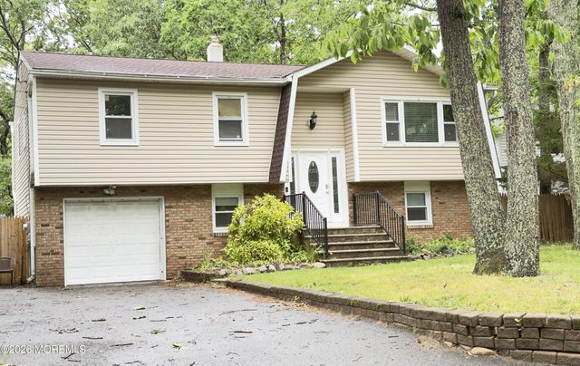 11 Maple Street, Jackson, NJ 08527