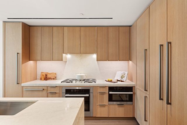 543 W 122nd St Apt 6H, New York City, NY 10027