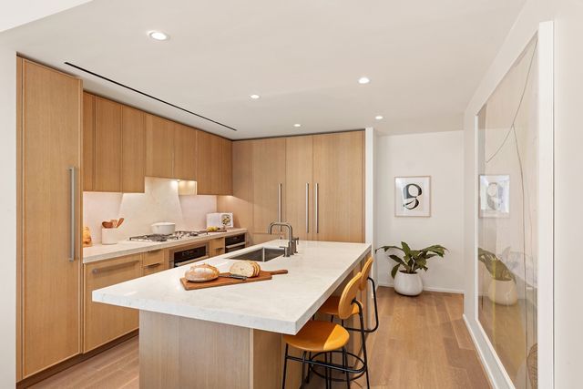 543 W 122nd St Apt 6H, New York City, NY 10027