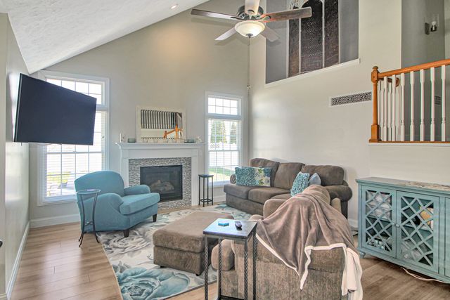 728 Kristin Drive, Normal, IL 61761