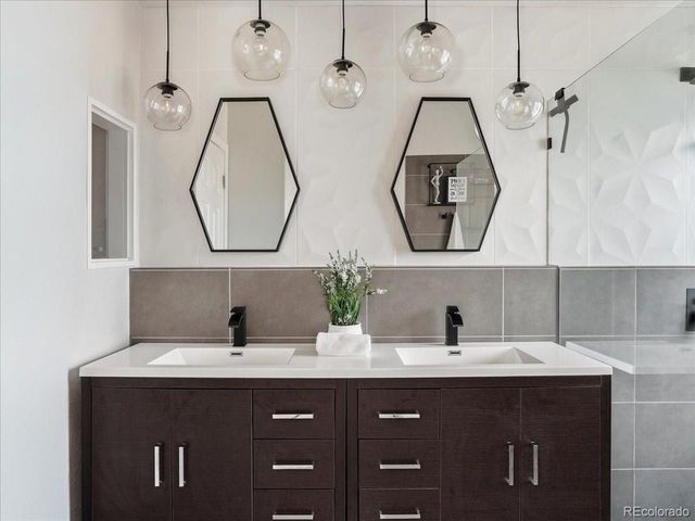 2099 Mountain Iris Dr, Erie, CO 80516