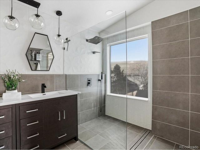 2099 Mountain Iris Dr, Erie, CO 80516