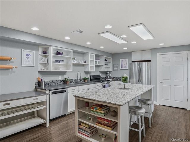 2099 Mountain Iris Dr, Erie, CO 80516