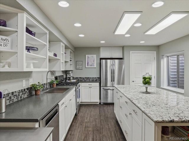 2099 Mountain Iris Dr, Erie, CO 80516