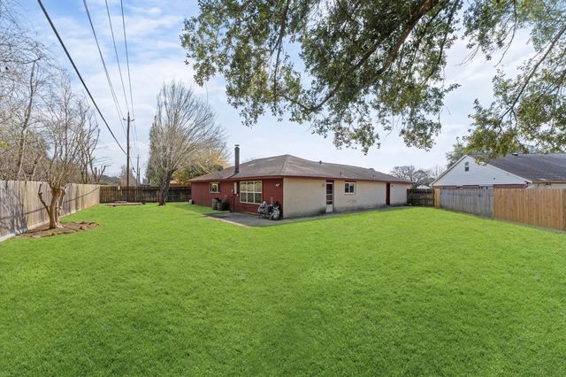 17815 Heritage Colony Court, Webster, TX 77598