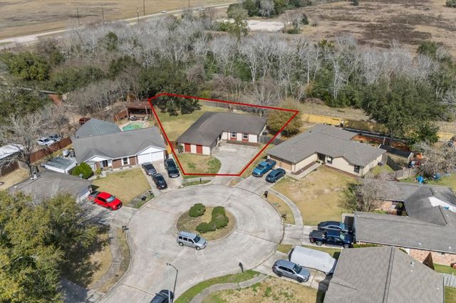 17815 Heritage Colony Court, Webster, TX 77598