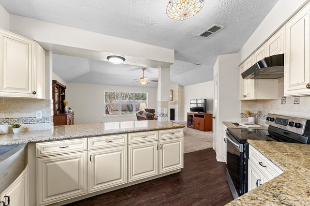 17815 Heritage Colony Court, Webster, TX 77598