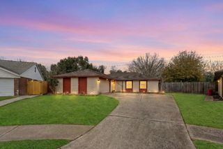 17815 Heritage Colony Court, Webster, TX 77598