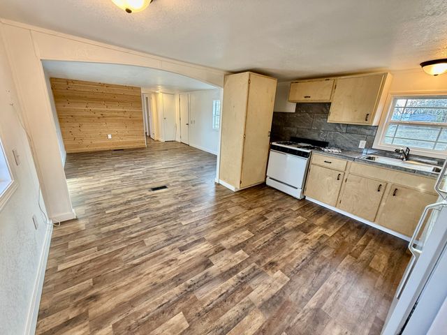 25271 S 606 Lane, Grove, OK 74344