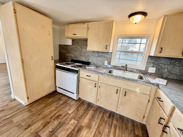 25271 S 606 Lane, Grove, OK 74344