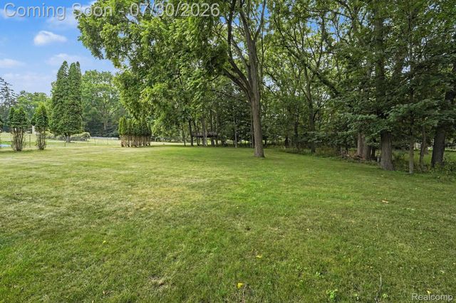 612 S East Street, Fenton, MI 48430