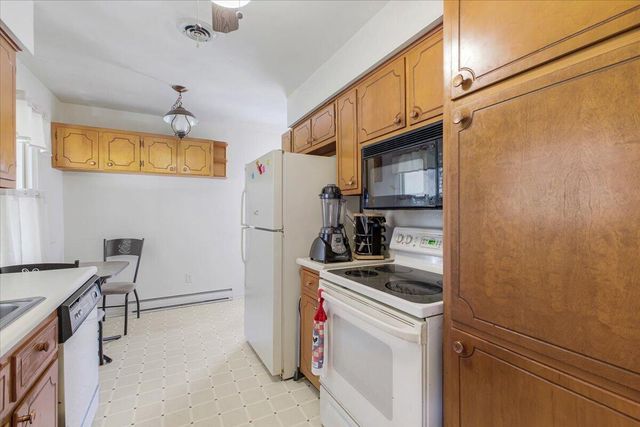 2908 Neil DR, Roanoke, VA 24019
