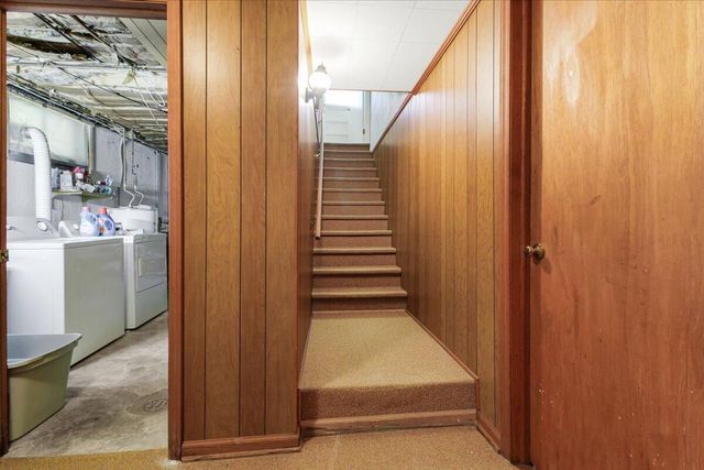 2908 Neil DR, Roanoke, VA 24019