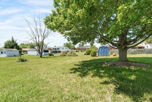 2908 Neil DR, Roanoke, VA 24019