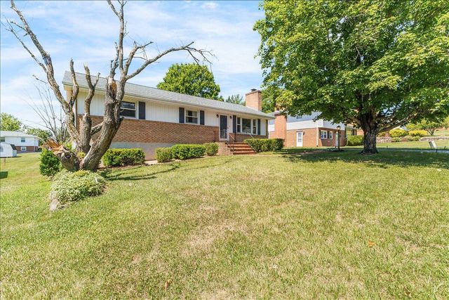 2908 Neil DR, Roanoke, VA 24019